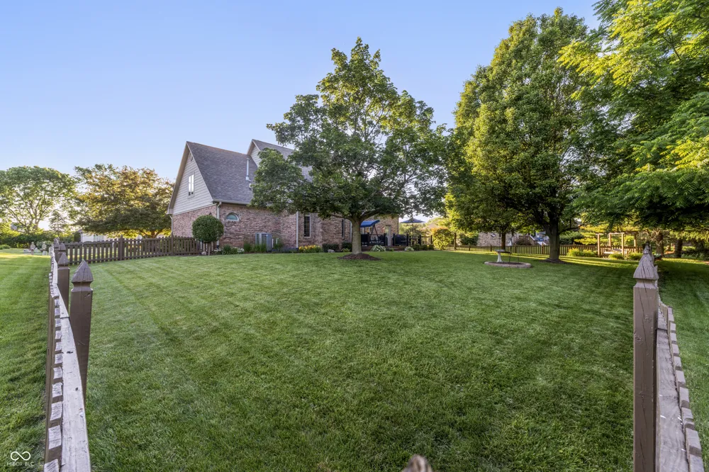 1187 Forest Commons Drive Avon, IN 46123