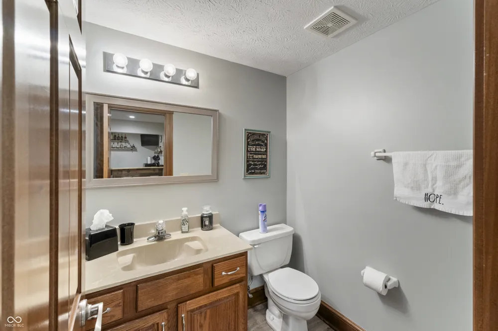 1187 Forest Commons Drive Avon, IN 46123