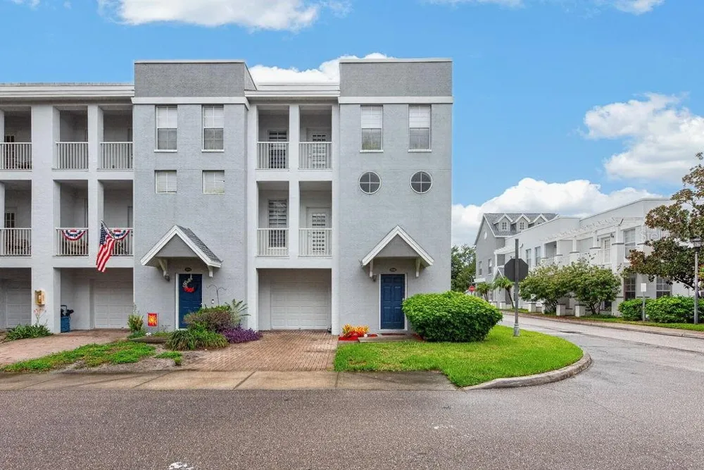 4546 BAY SPRING COURT Tampa, FL 33611