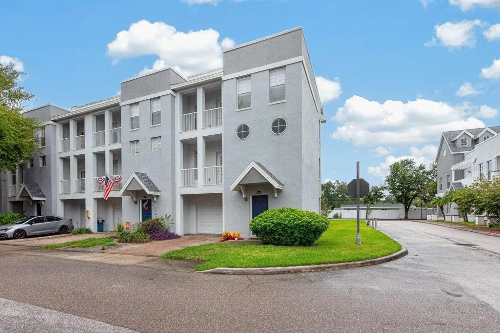 4546 BAY SPRING COURT Tampa, FL 33611
