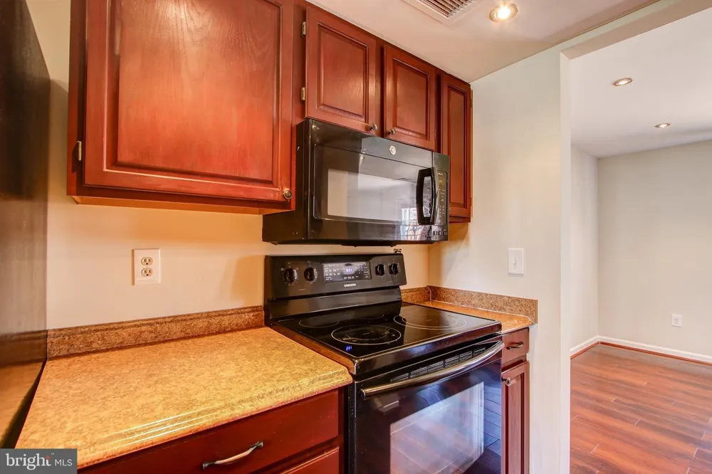 6324 LIGHTBURN COURT Centreville, VA 20121
