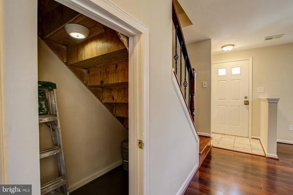 6324 LIGHTBURN COURT Centreville, VA 20121