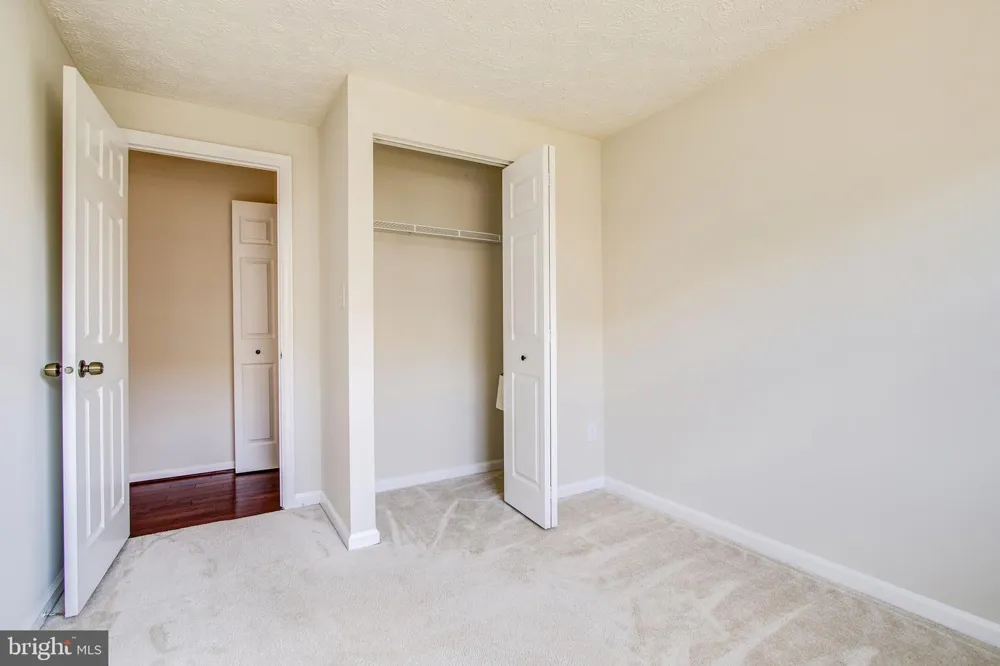 6324 LIGHTBURN COURT Centreville, VA 20121