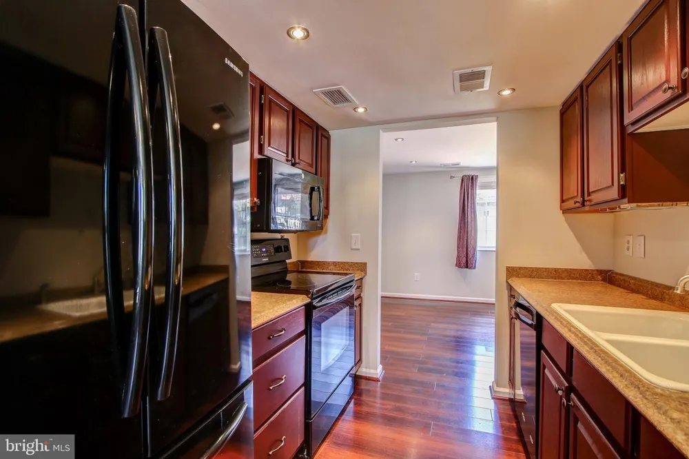 6324 LIGHTBURN COURT Centreville, VA 20121