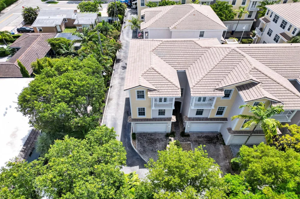 2730 Old Florida Trail #2730 Wilton Manors, FL 33334