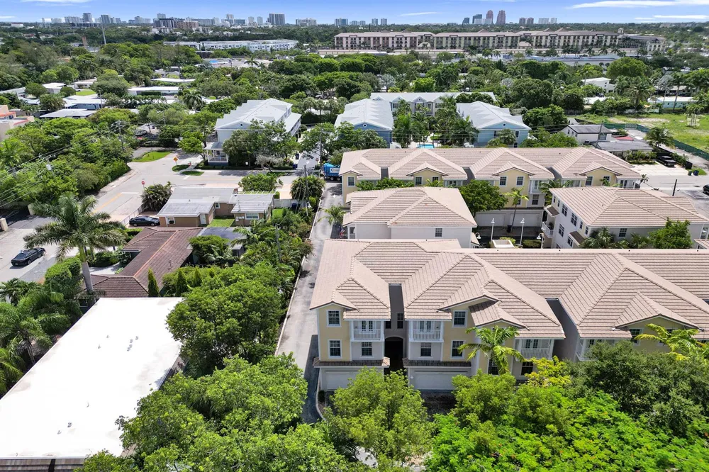 2730 Old Florida Trail #2730 Wilton Manors, FL 33334