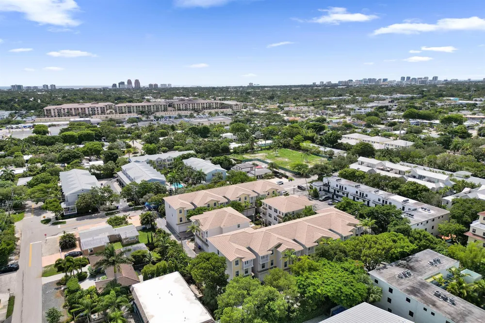 2730 Old Florida Trail #2730 Wilton Manors, FL 33334