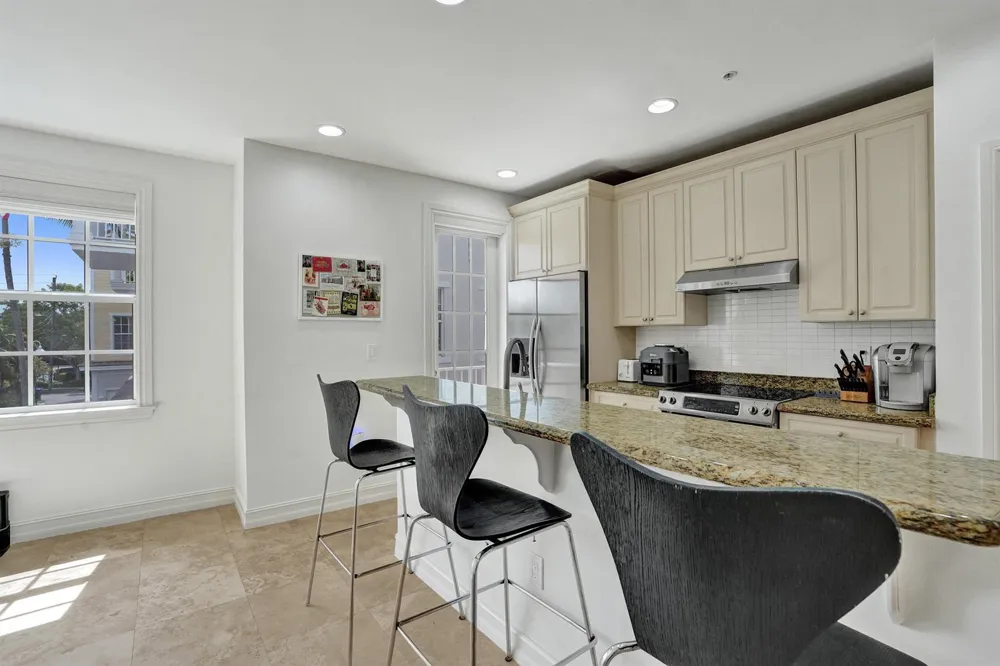 2730 Old Florida Trail #2730 Wilton Manors, FL 33334