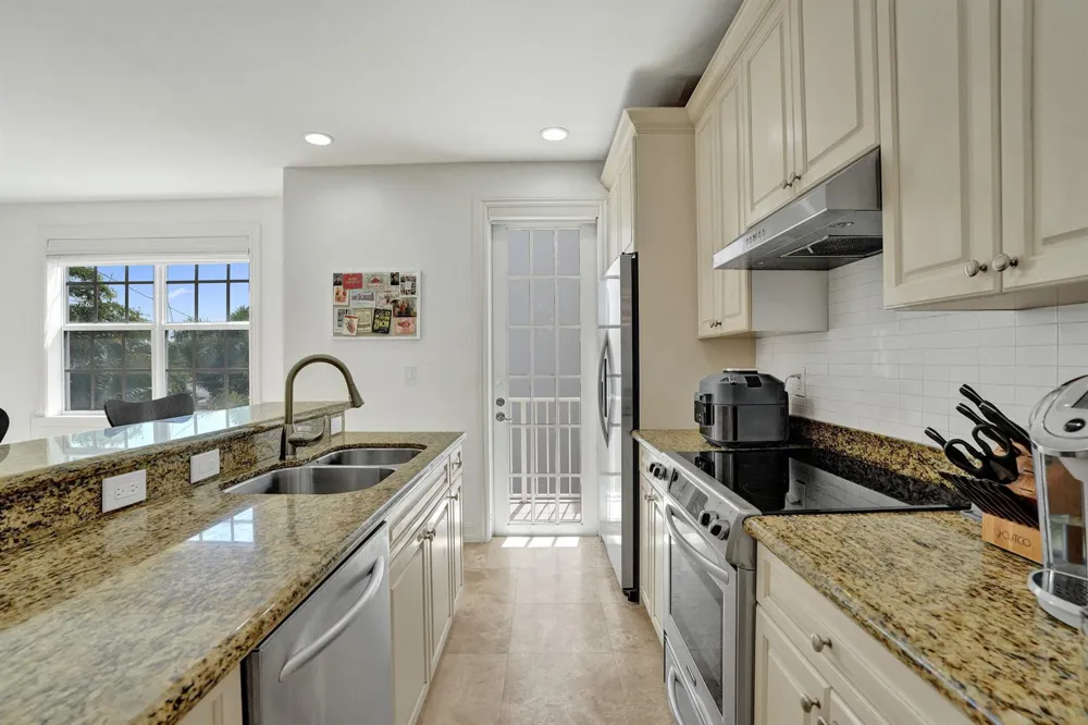 2730 Old Florida Trail #2730 Wilton Manors, FL 33334