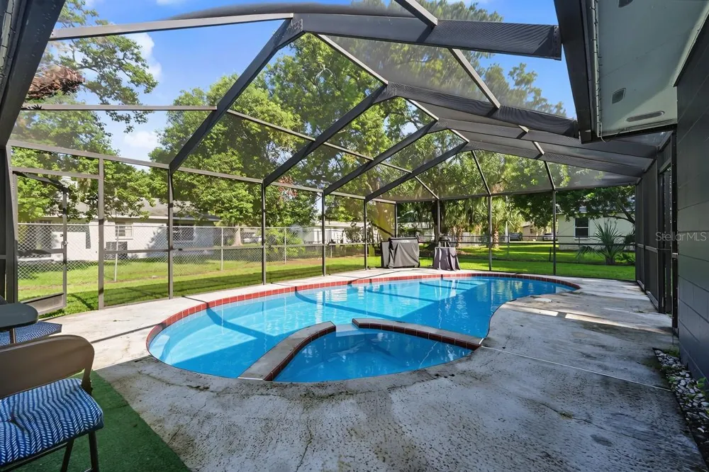 1318 LOUISIANA STREET Plant City, FL 33563