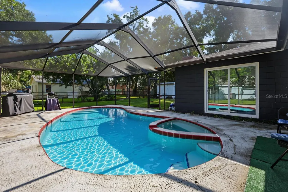 1318 LOUISIANA STREET Plant City, FL 33563