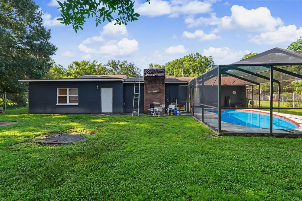 1318 LOUISIANA STREET Plant City, FL 33563
