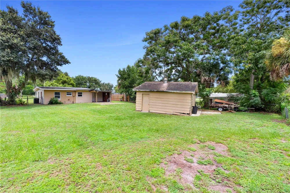 460 E 3RD STREET Chuluota, FL 32766