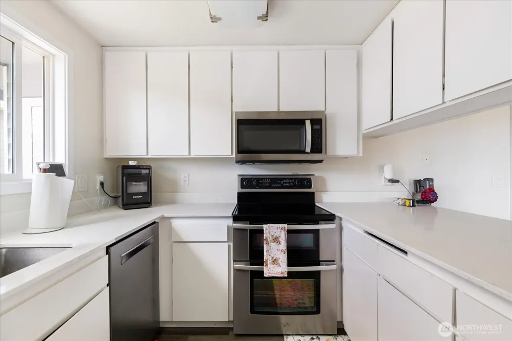 699 Maplewood Loop Oak Harbor, WA 98277