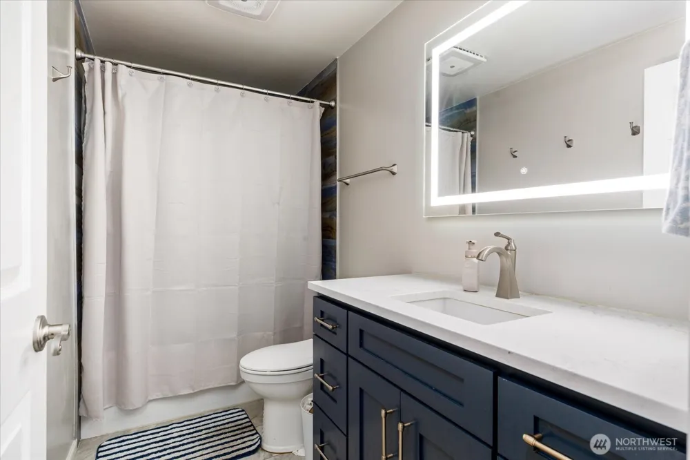699 Maplewood Loop Oak Harbor, WA 98277