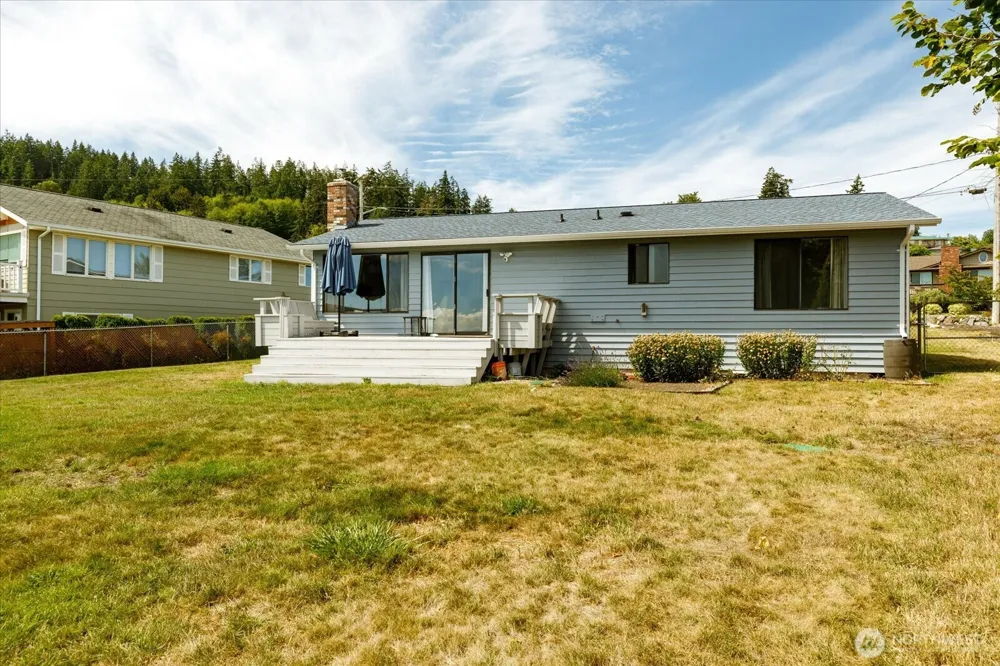 699 Maplewood Loop Oak Harbor, WA 98277