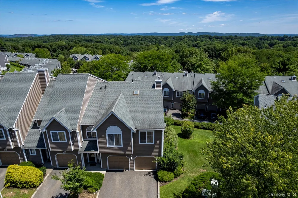 45 Eagle Ridge Way Nanuet, NY 10954
