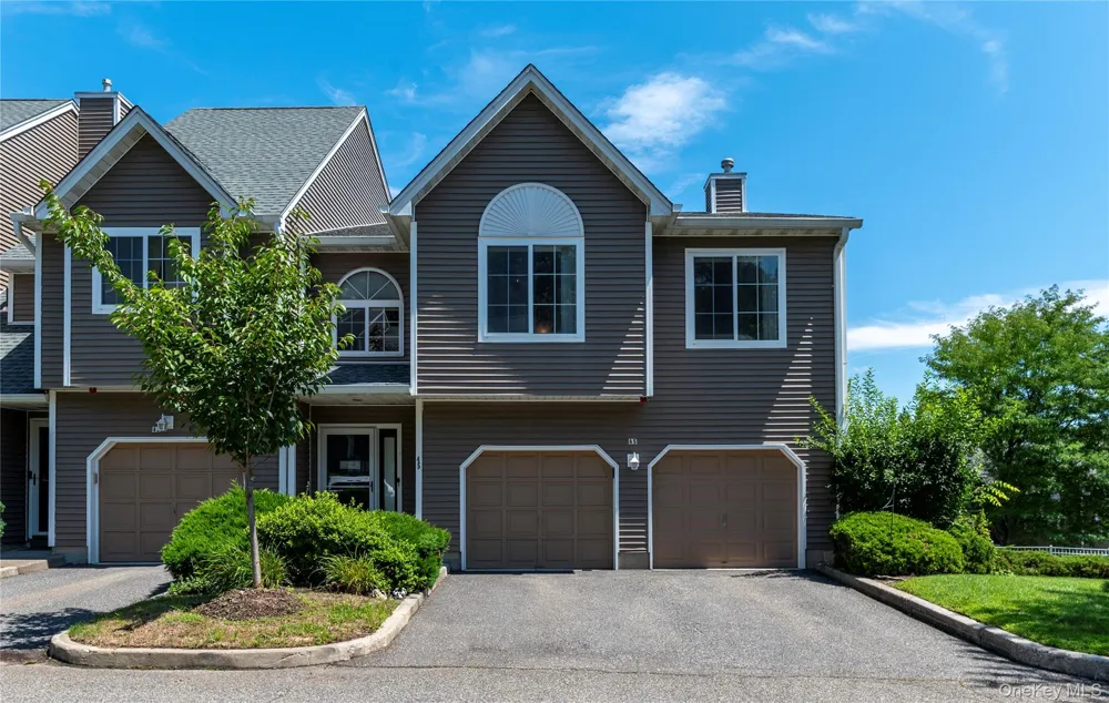 45 Eagle Ridge Way Nanuet, NY 10954
