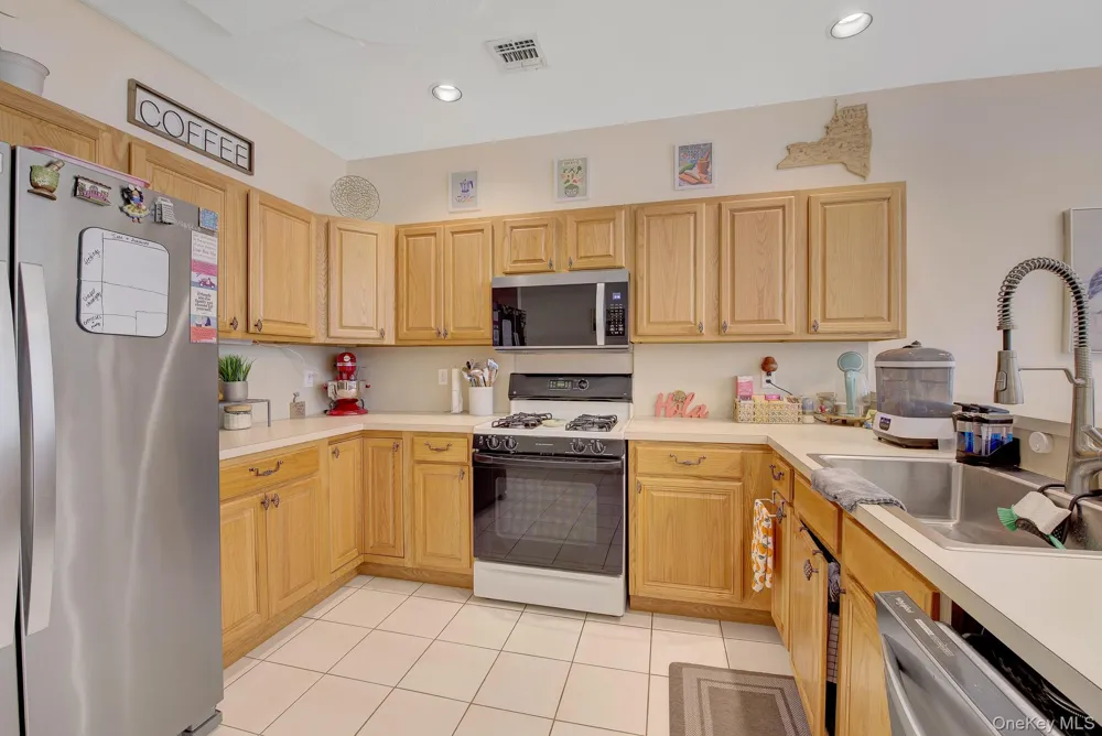 193 Windward Drive Port Jefferson, NY 11777