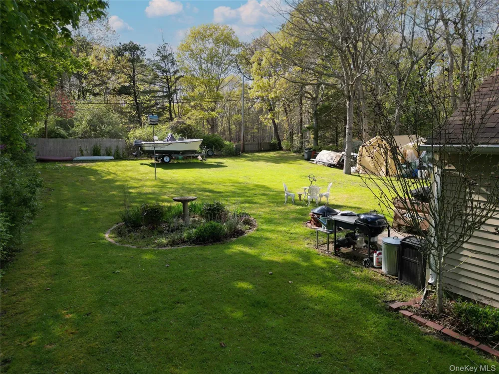 41 Summit Boulevard Westhampton, NY 11977