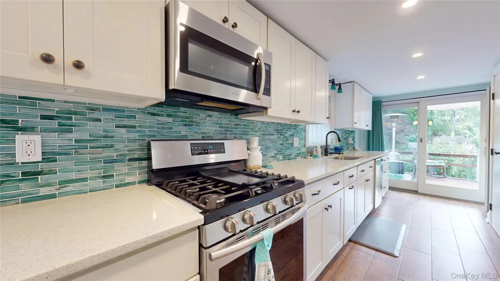41 Summit Boulevard Westhampton, NY 11977