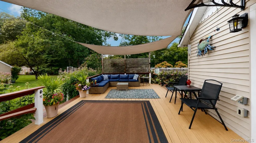 41 Summit Boulevard Westhampton, NY 11977