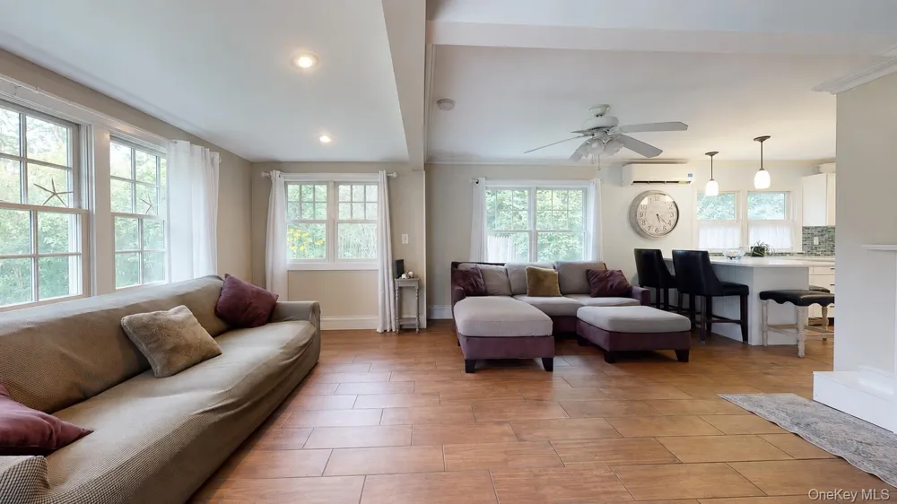41 Summit Boulevard Westhampton, NY 11977