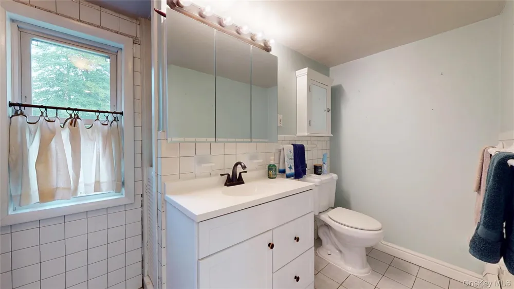 41 Summit Boulevard Westhampton, NY 11977
