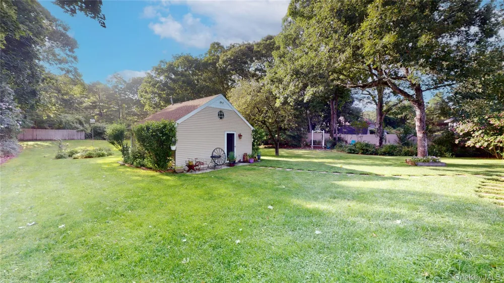 41 Summit Boulevard Westhampton, NY 11977