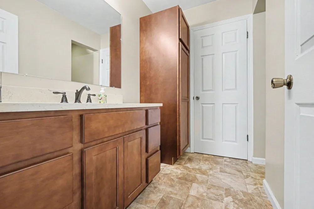 299 Buick Drive Battle Creek City, MI 49015