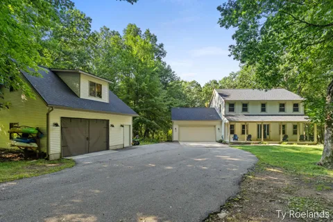 99 Radny Drive SE