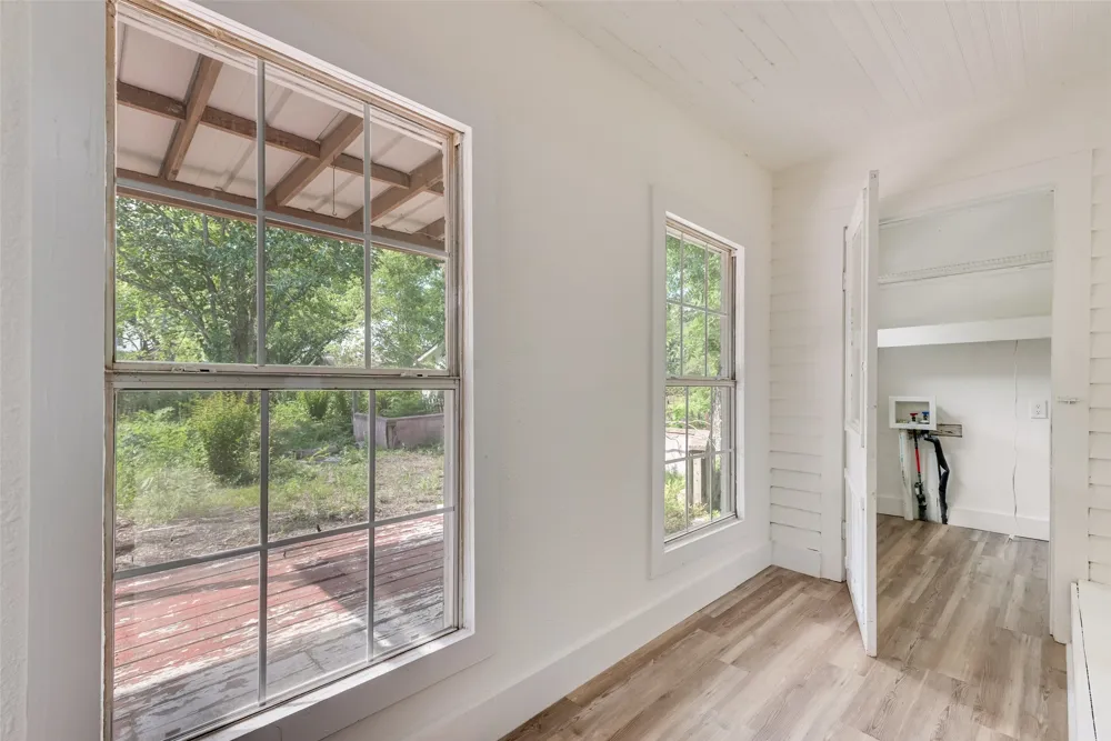 309 Poplar Street Italy, TX 76651