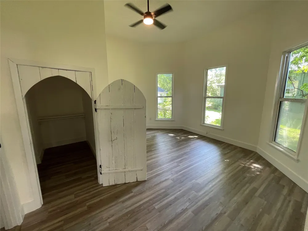 309 Poplar Street Italy, TX 76651