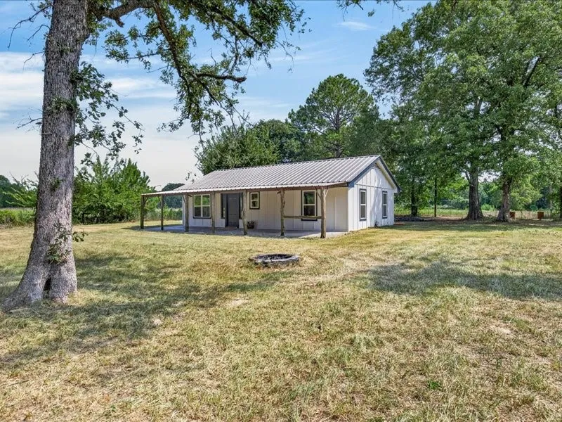 8846 County Road 2448 Tool, TX 75143