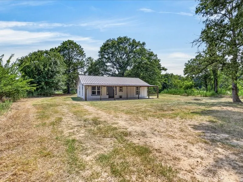 8846 County Road 2448 Tool, TX 75143