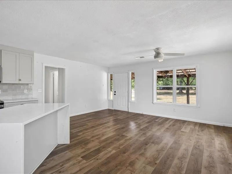 8846 County Road 2448 Tool, TX 75143