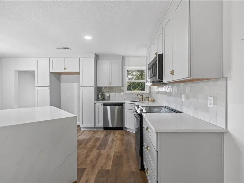 8846 County Road 2448 Tool, TX 75143