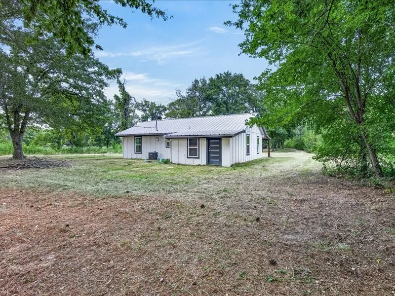 8846 County Road 2448 Tool, TX 75143
