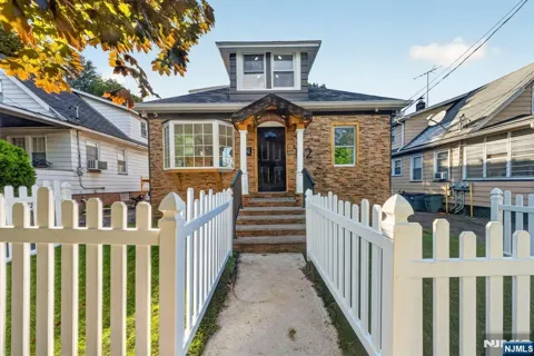 162 Summit Avenue