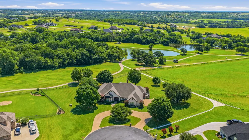 241 Pinnacle Peak Lane Weatherford, TX 76087