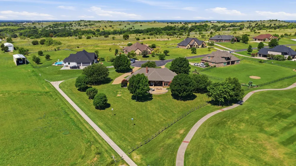 241 Pinnacle Peak Lane Weatherford, TX 76087
