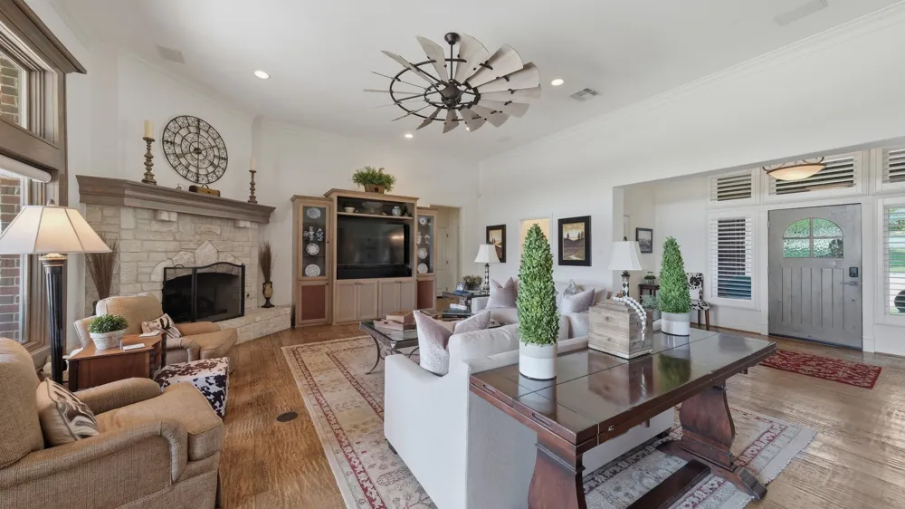 241 Pinnacle Peak Lane Weatherford, TX 76087