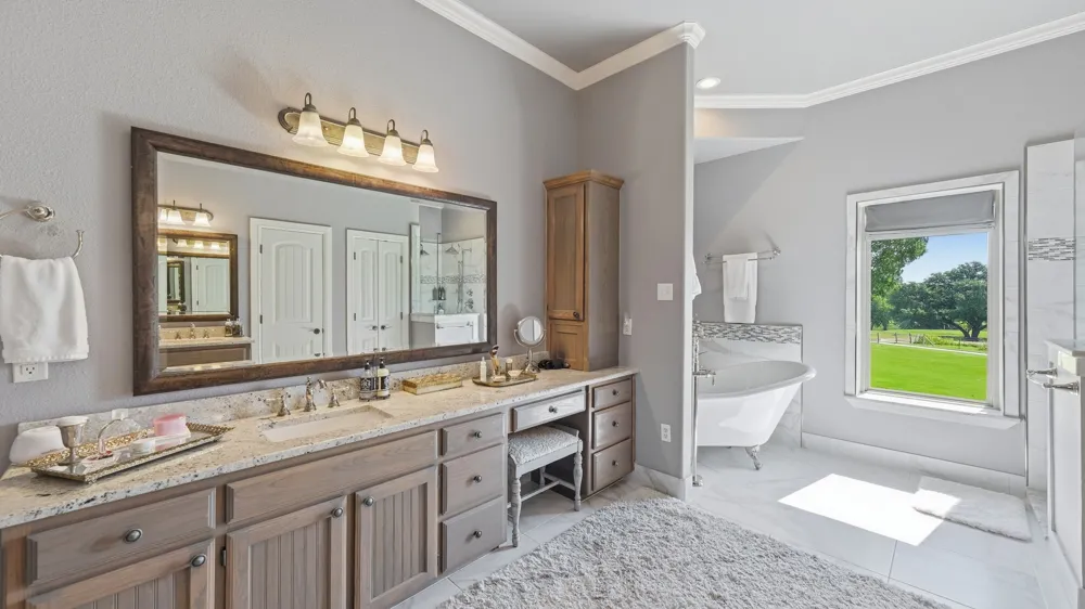 241 Pinnacle Peak Lane Weatherford, TX 76087