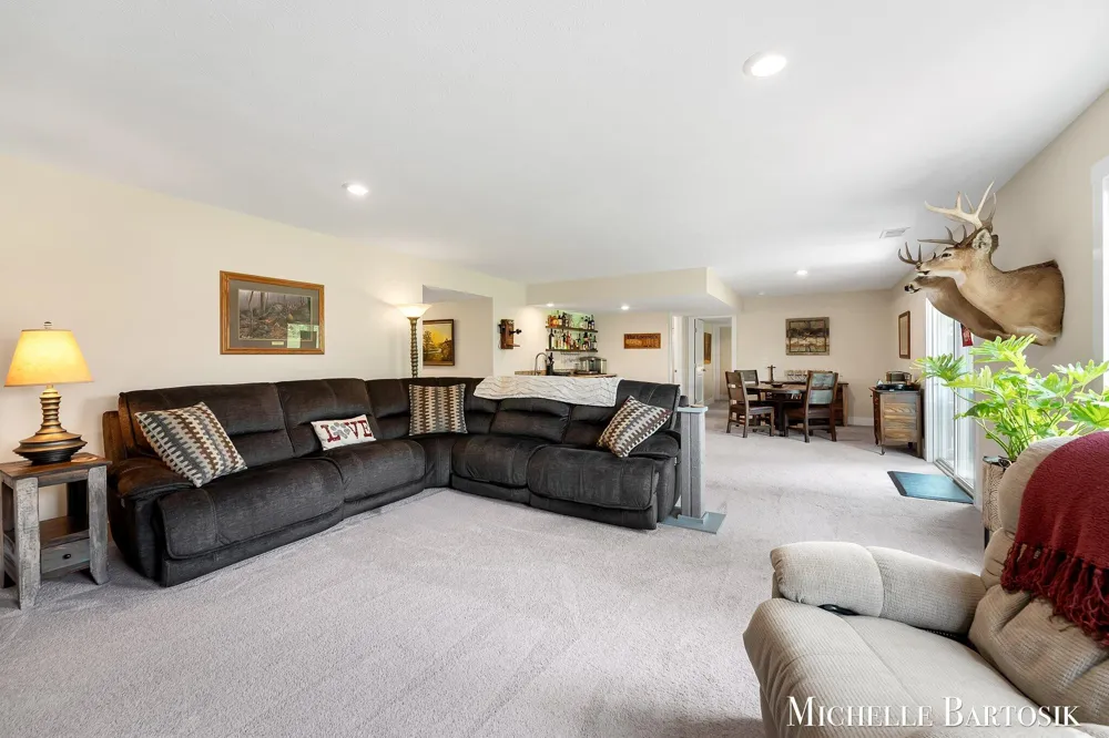 469 Seneca Ridge Drive Middleville, MI 49333