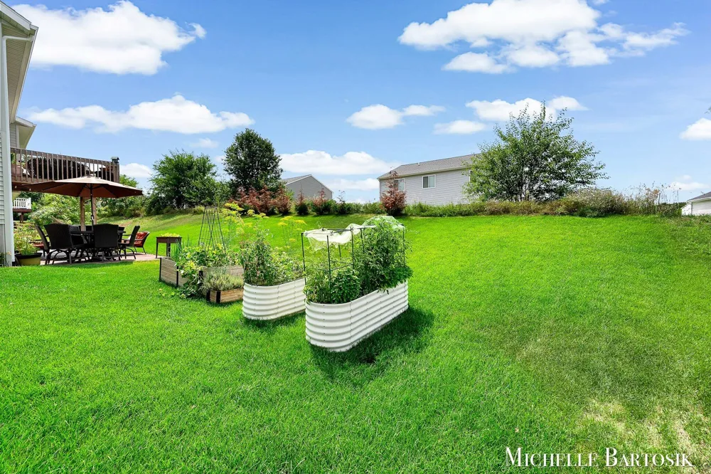 469 Seneca Ridge Drive Middleville, MI 49333