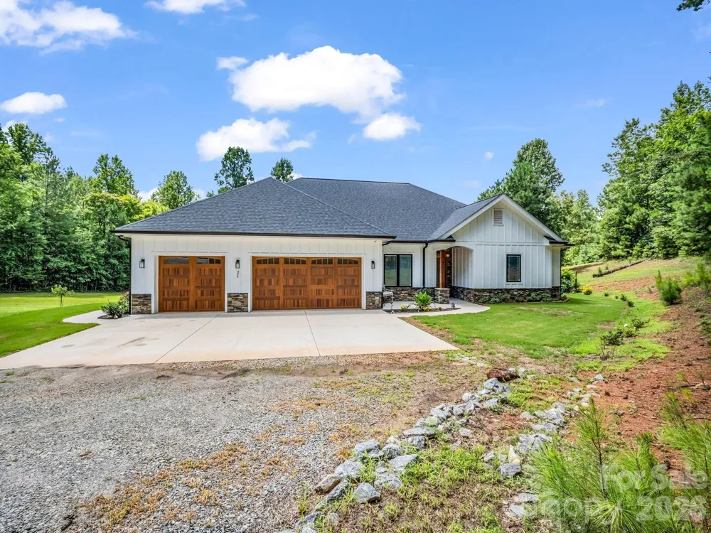 21 Rock Ridge Road Mill Spring, NC 28756