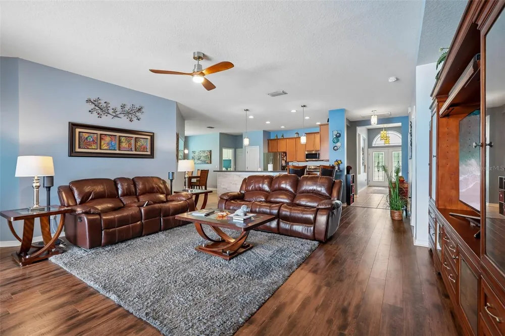 809 SEMINOLE SKY DRIVE Ruskin, FL 33570