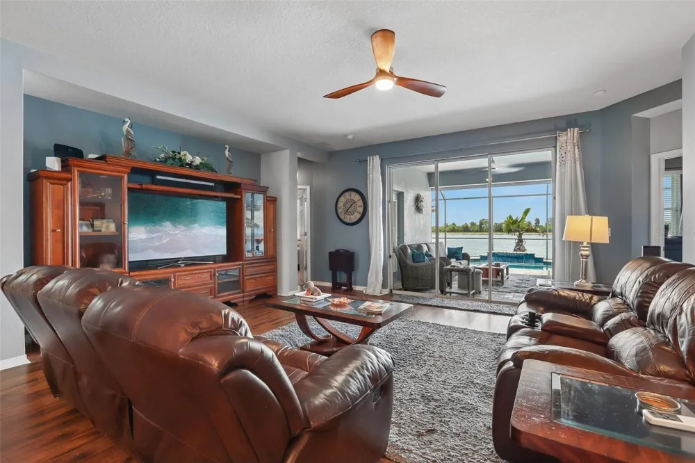 809 SEMINOLE SKY DRIVE Ruskin, FL 33570