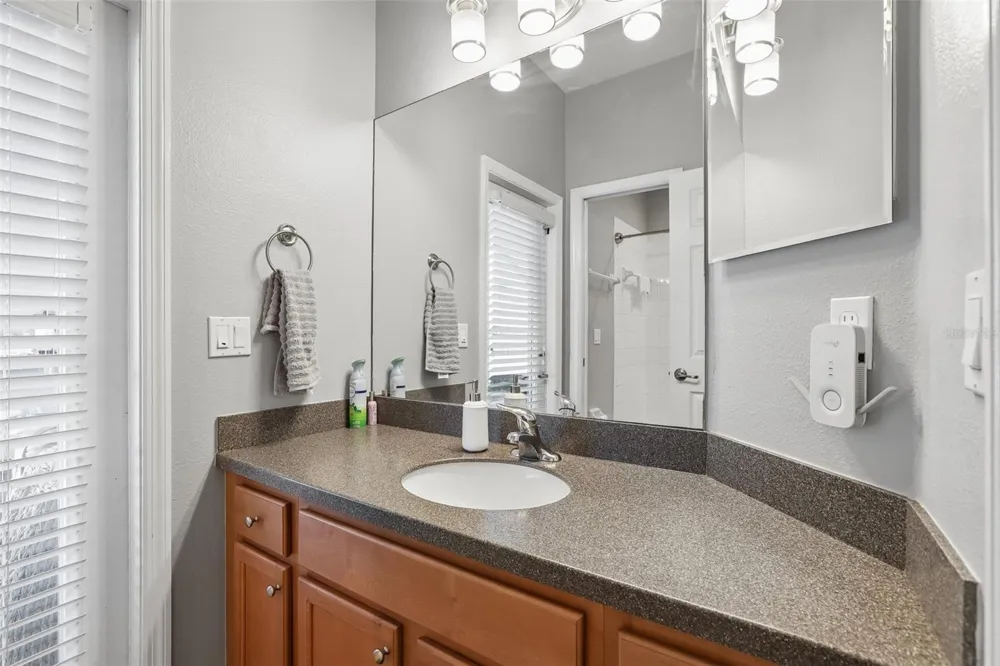 809 SEMINOLE SKY DRIVE Ruskin, FL 33570