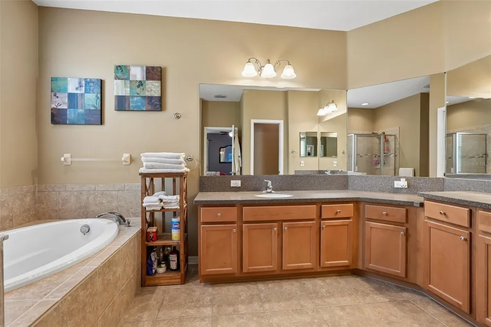 809 SEMINOLE SKY DRIVE Ruskin, FL 33570